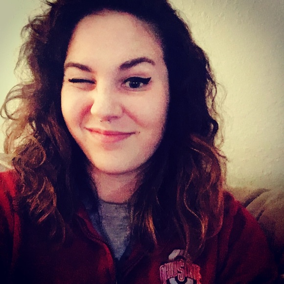 Meet your Posher, Mallory - Picture 1 of 1