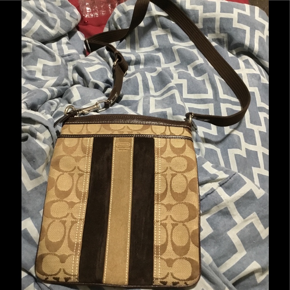 Vintage coach signature crossbody suede purse