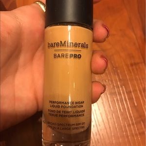 Bare Mineral Pro foundation shade "Teak-22"