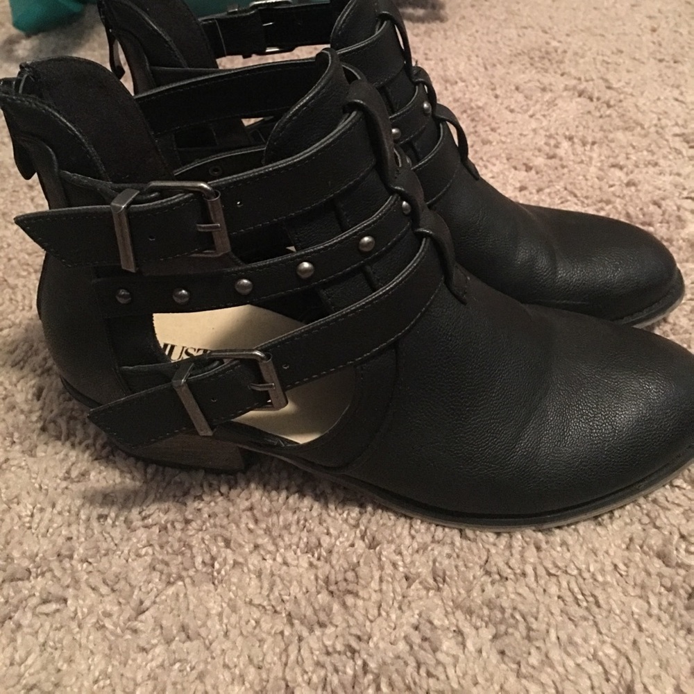 Super cute booties