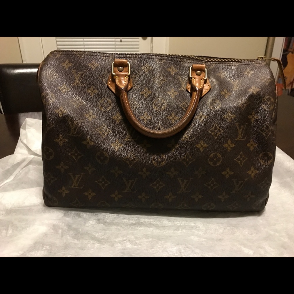 Authentic Louis Vuitton speedy 30