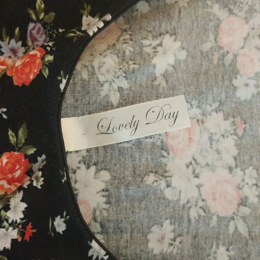 Dress - Picture 3 of 5