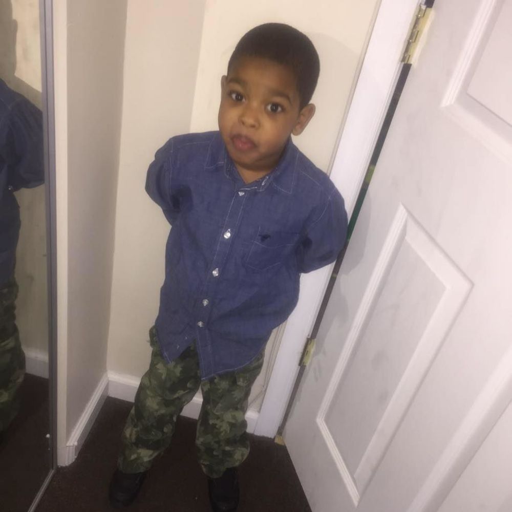 Meet your Posher, Latia