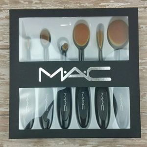 M.A.C Professional Makeup Brush Set NEW