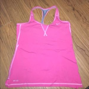 Nike Athletic top size M