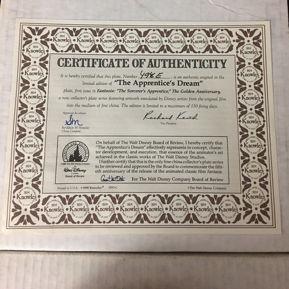 Fantasia collectors plate with authenticity. - Picture 3 of 3