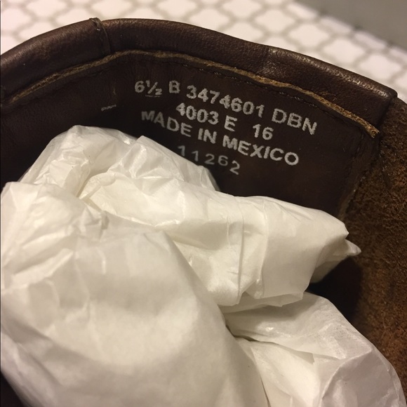 New in box, Frye Vicky Engineer boot, dark brown - Picture 4 of 8