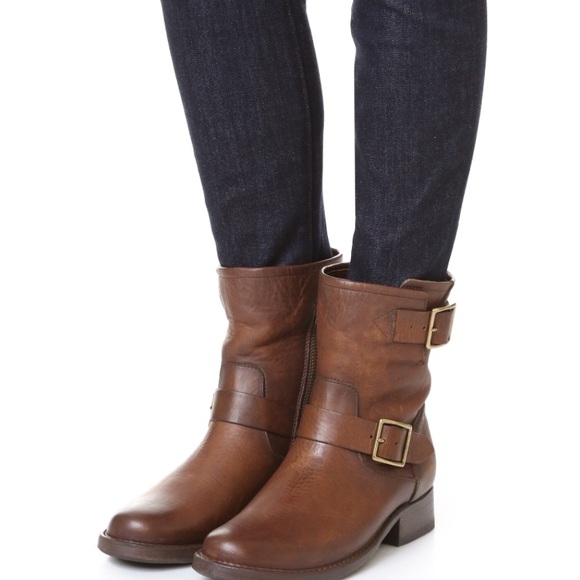 New in box, Frye Vicky Engineer boot, dark brown - Picture 7 of 8