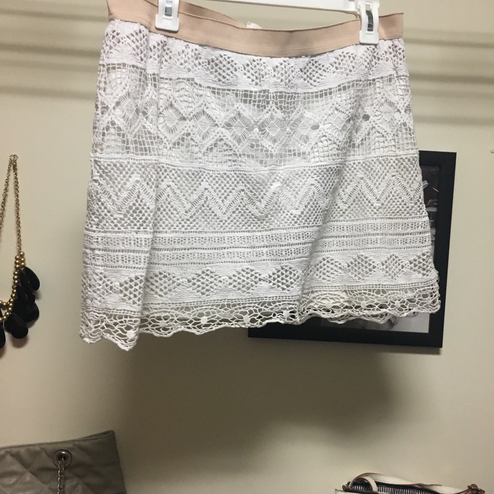 American Eagle lace skirt