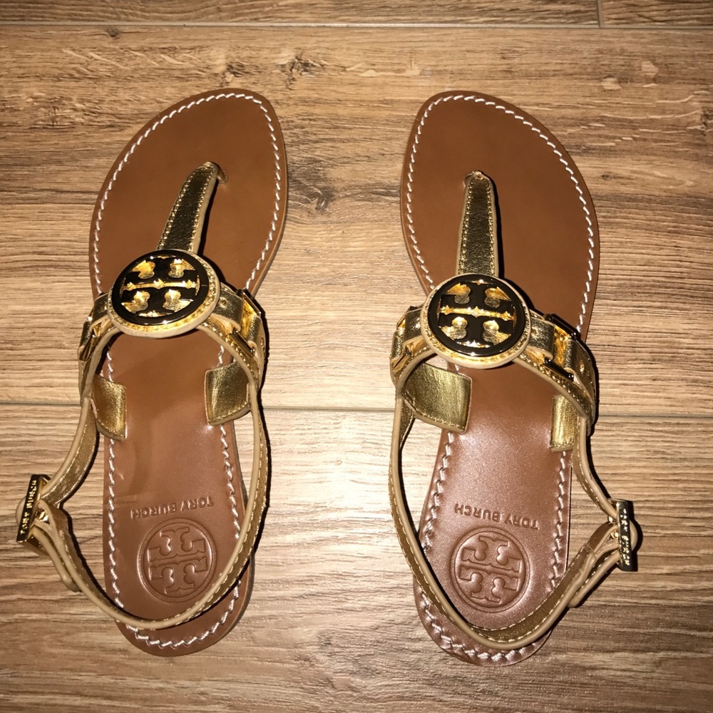 ✨NWOT Tory Burch Gold Sandals✨