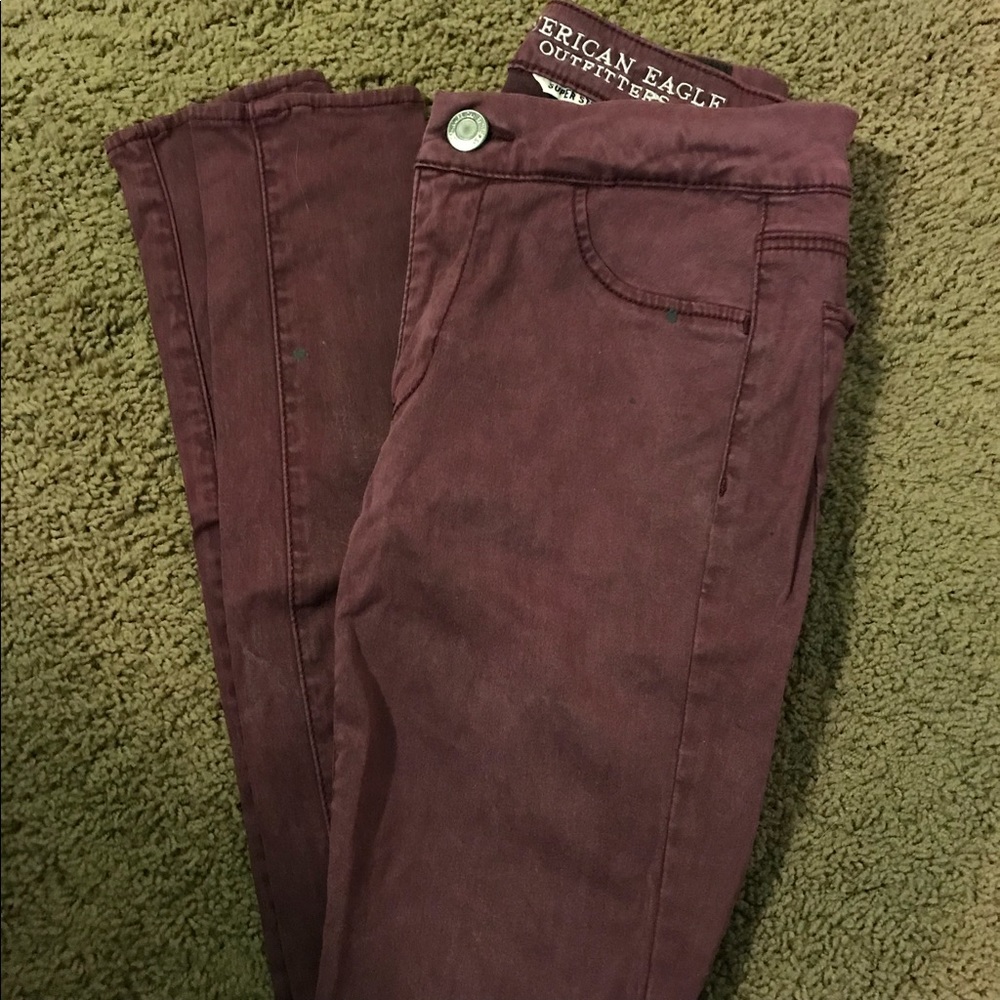 American eagle maroon super stretch jeans