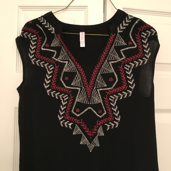 Xhilaration black aztec dress NWOT Medium - Picture 3 of 6