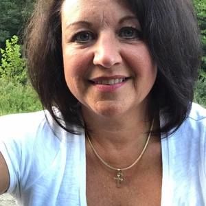 Meet your Posher, Angie