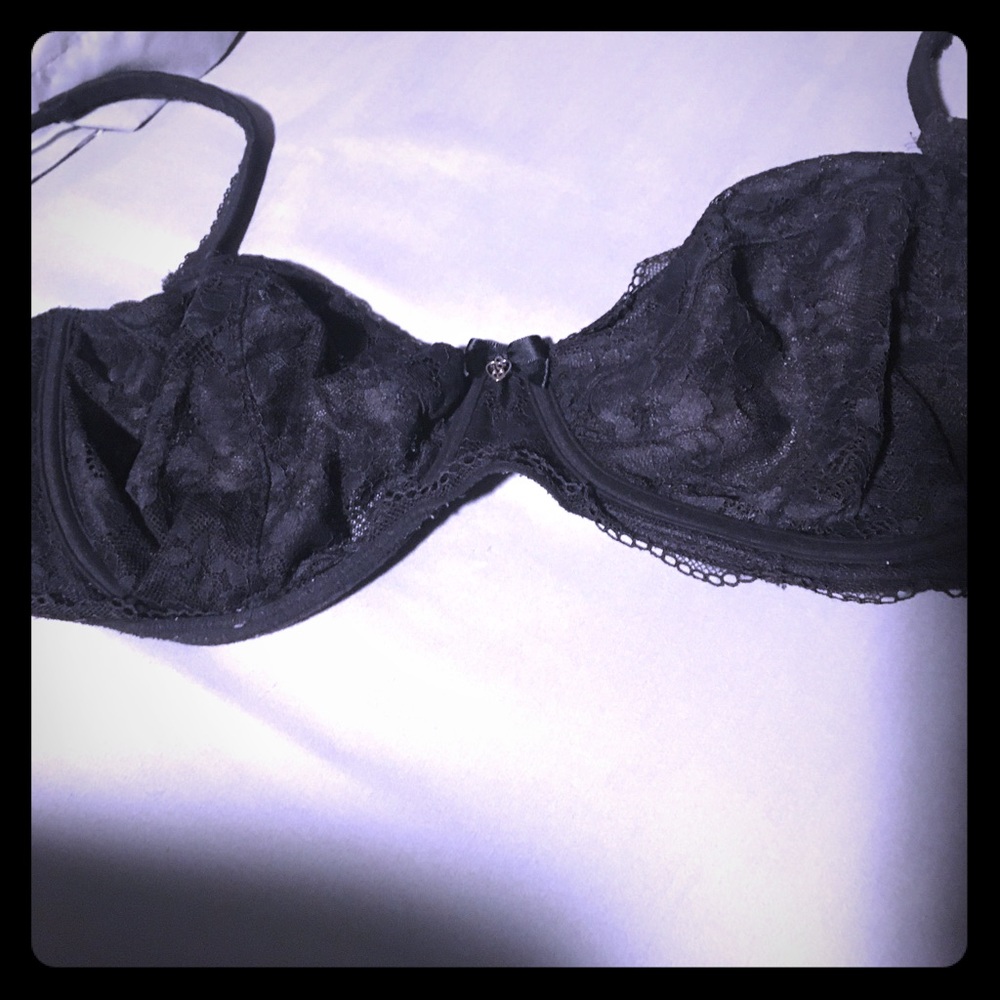 VS lace bra