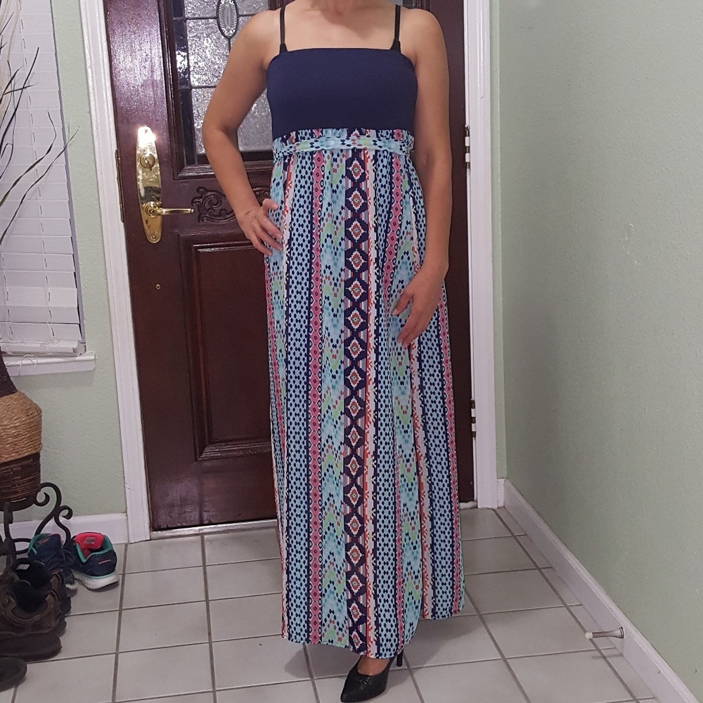 Strapless flowy maxi