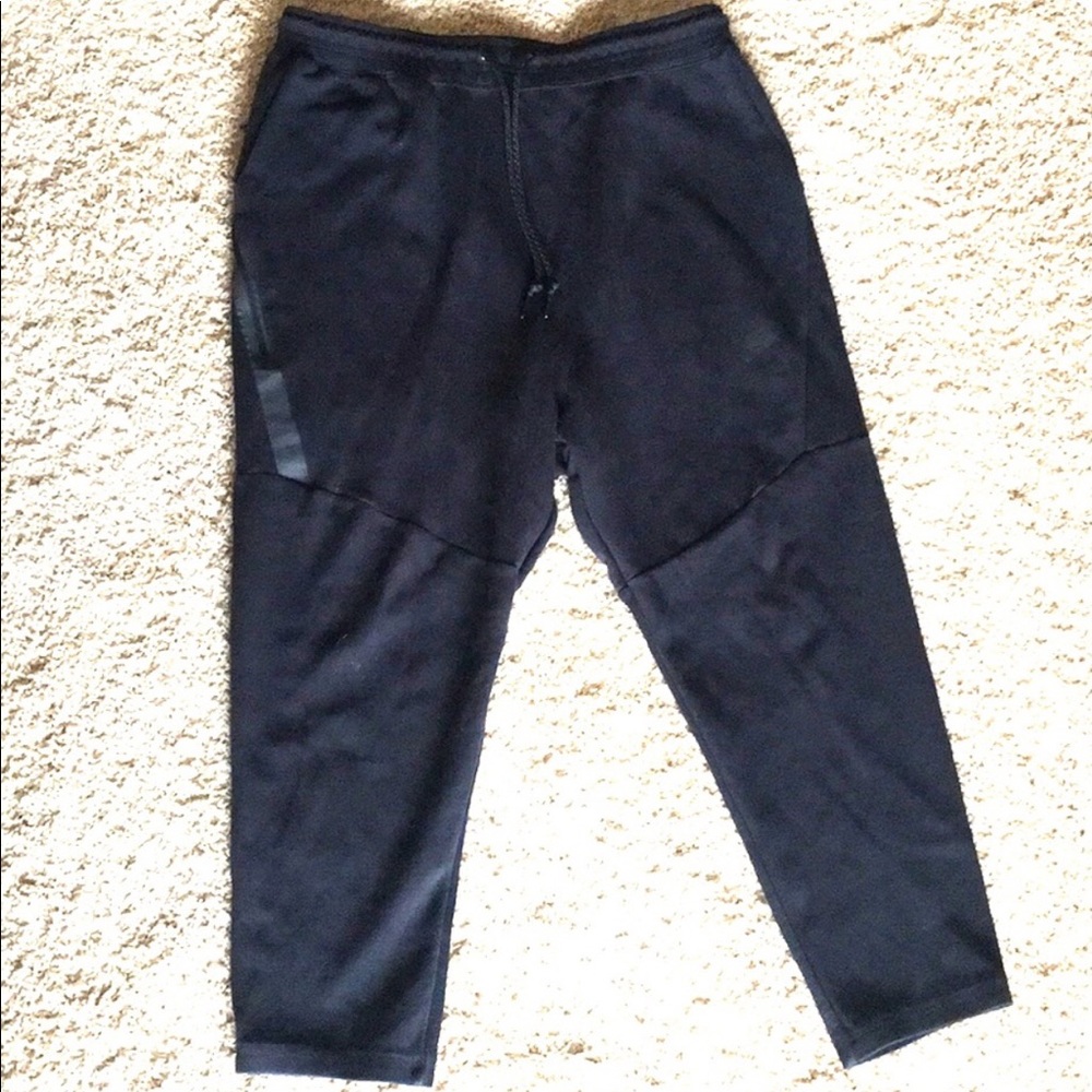 Nike tech fleece joggers