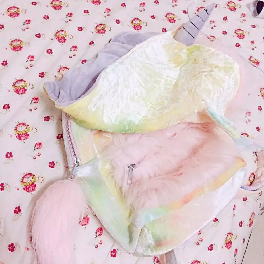 Pastel Unicorn hooded furry backpack - Picture 4 of 4