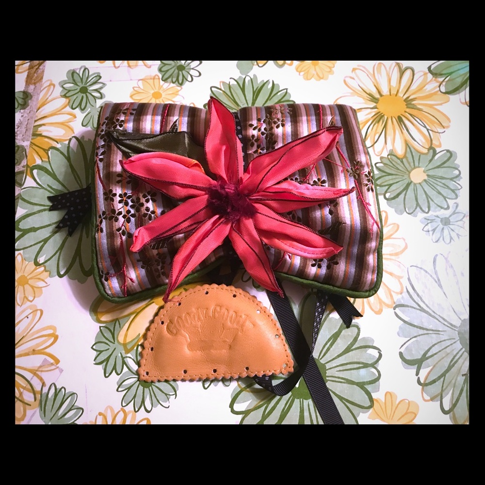 Goody Goody California Floral Velvet Travel Pouch