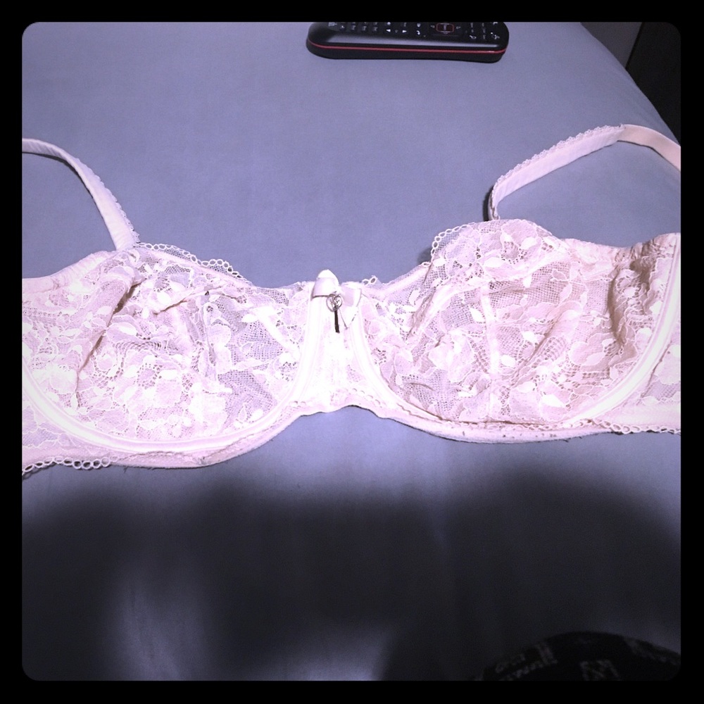 VS lace bra
