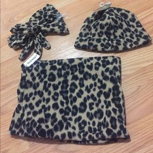 Old navy cheetah print winter accessories set