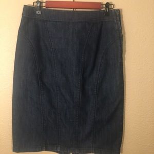 Ann Taylor Stretch Denim Pencil Skirt (6-8)