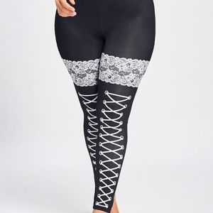 Plus Size Monochrome Leggings
