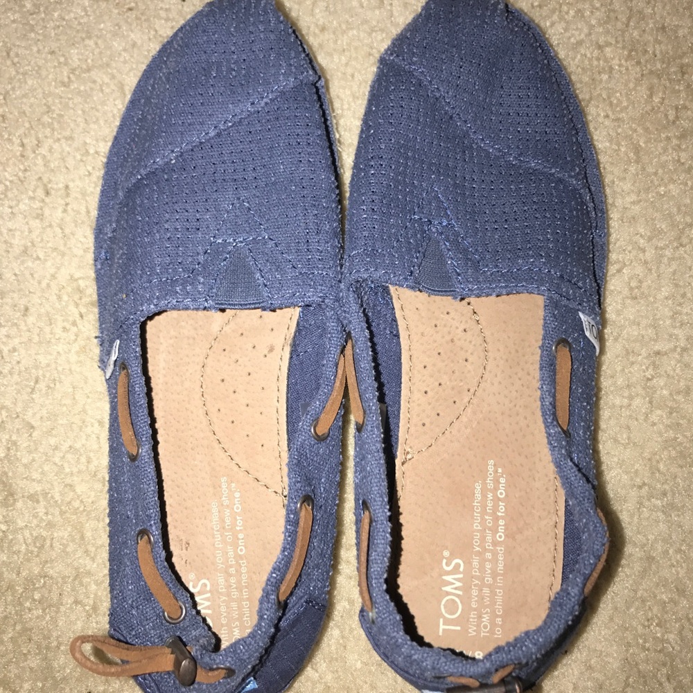 Women's Tom's