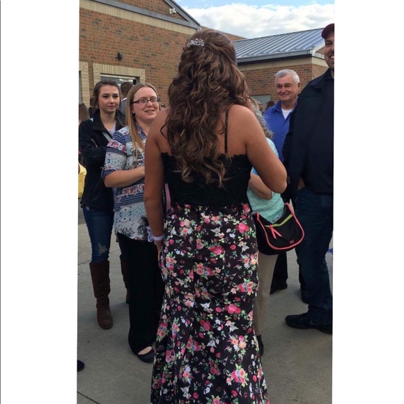 Prom dress - Picture 5 of 5