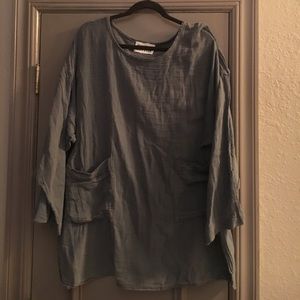 Plus size gauze shirt in a blue/green/grey color
