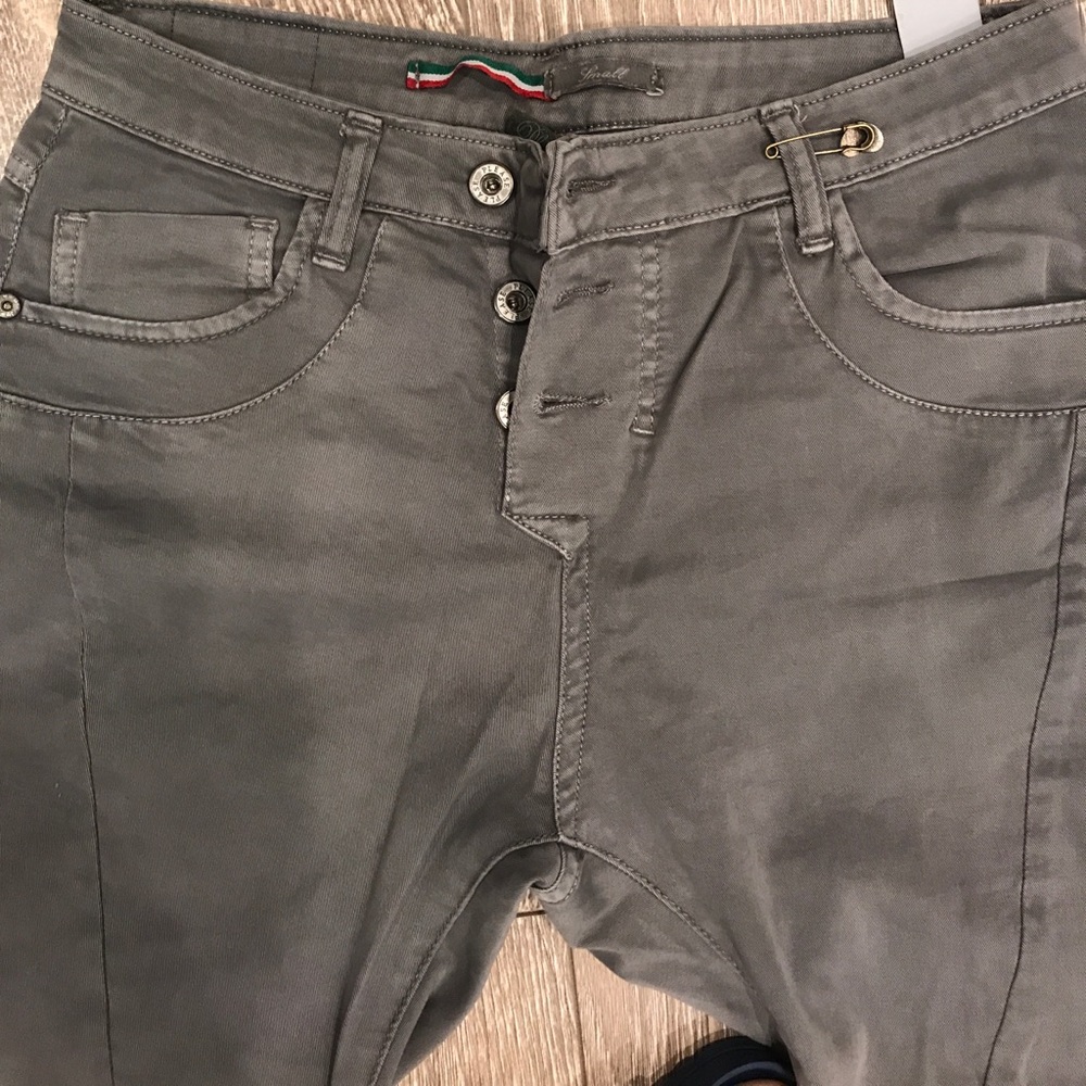 Pants - Picture 2 of 3