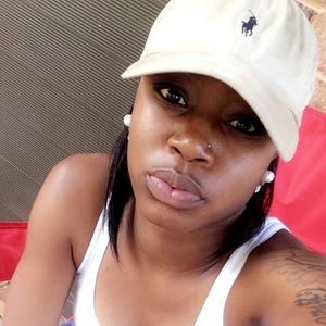 Meet your Posher, Shakeia