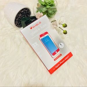 Iphone 6/7/8 zagg red glass luxe screen protector