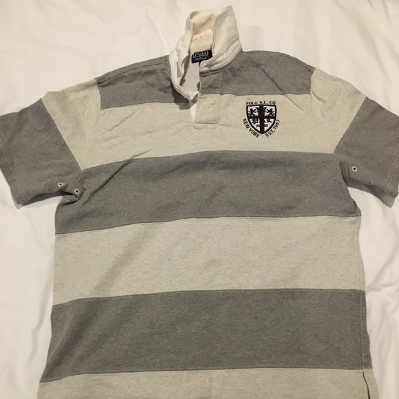 2 polo shirts - Picture 7 of 8