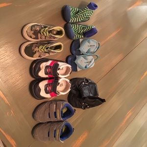 ⭐️Free in bundle Random baby shoes