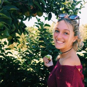 Meet your Posher, Janelle