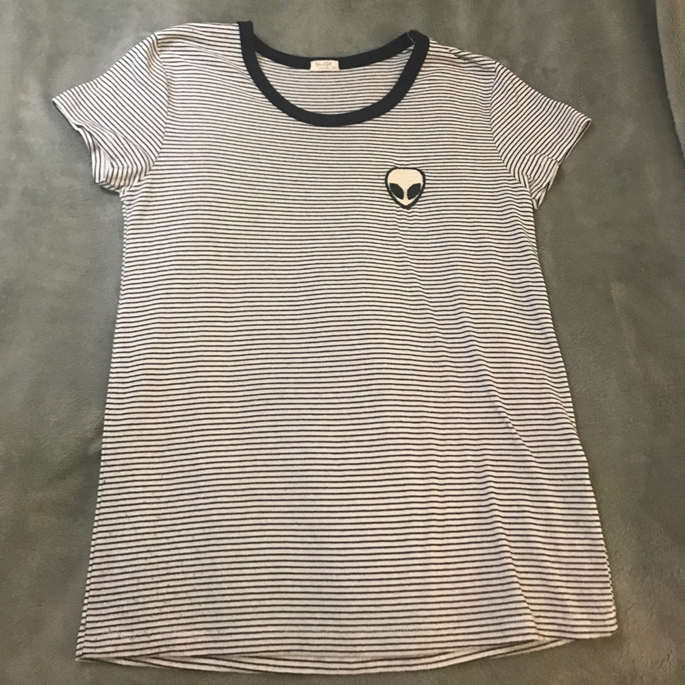 Brandy- Melville alien patch stripped tee