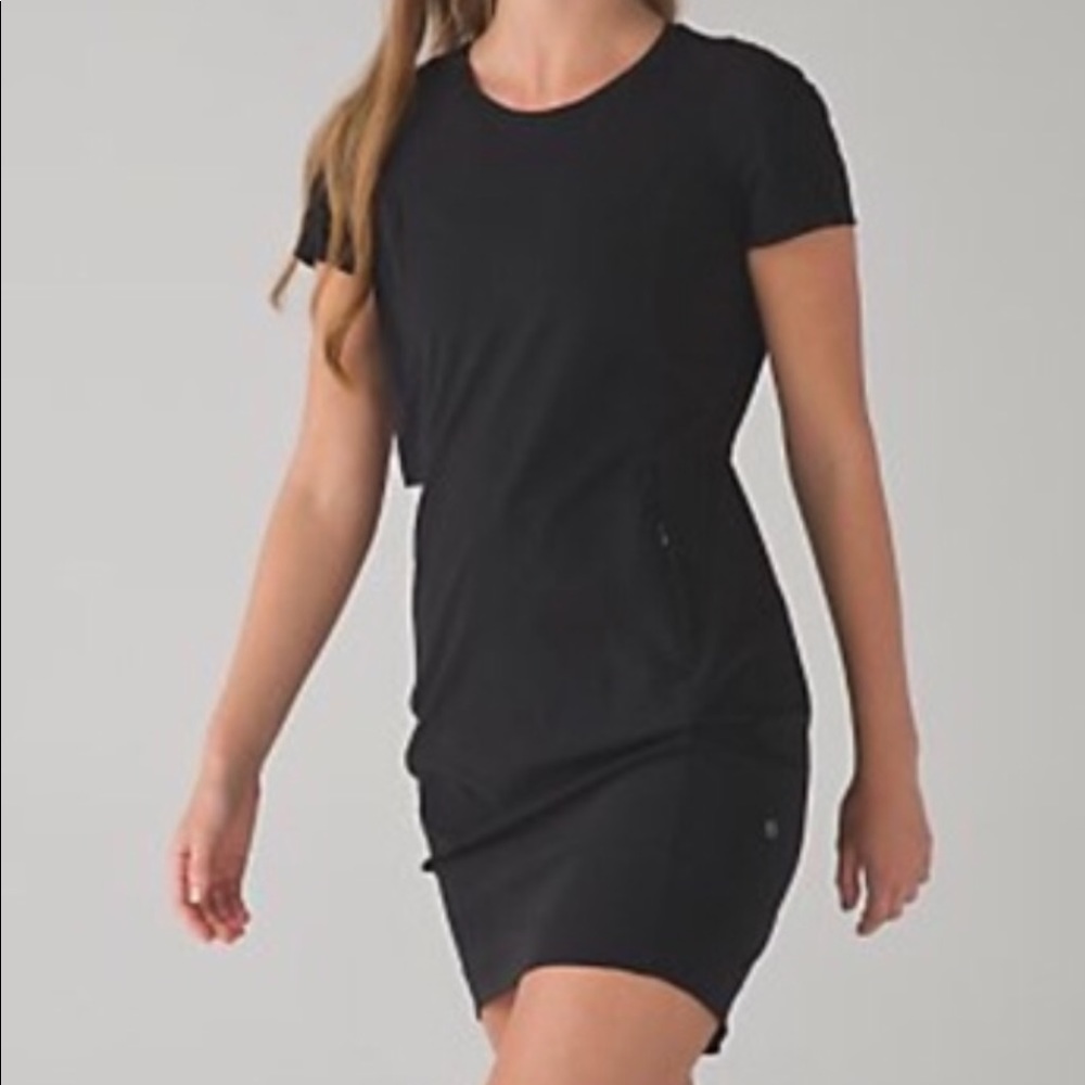 Lululemon &go Endeavor Dress size 4