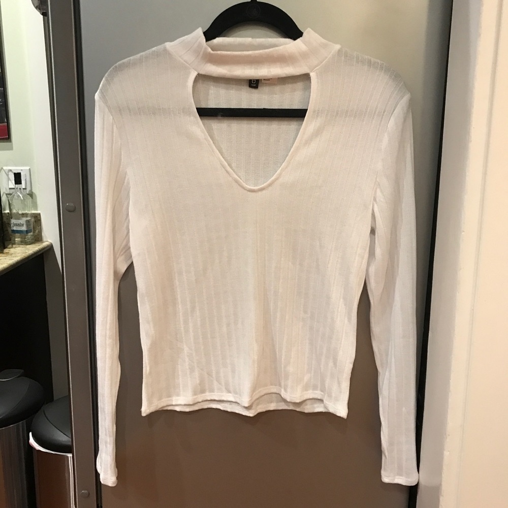 White long sleeve blouse