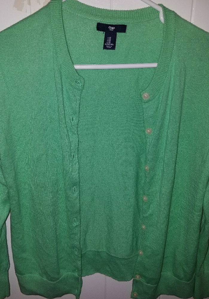 Gap Green button down cardigan