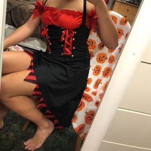 Couples pirate costume woman(m/l) men's xl Used