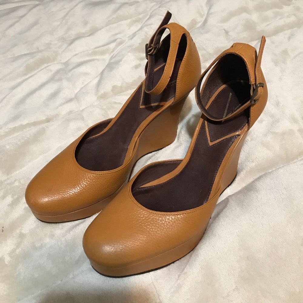 Vince Camuto Wedges