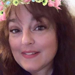 Meet your Posher, Leanne