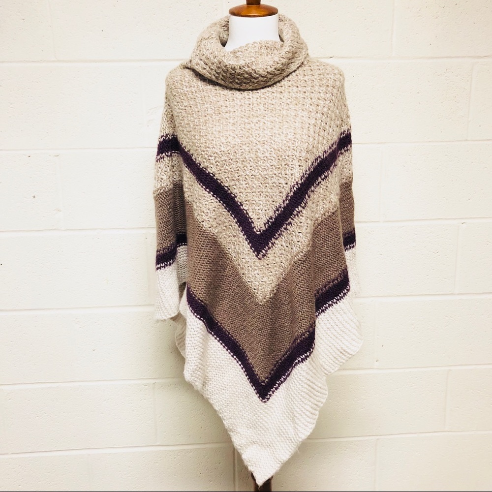 CLOSET CLEAR OUT ❄️ Brand New Knit Poncho