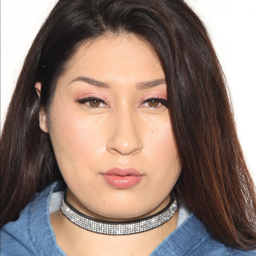 A Girls Best Friend Choker