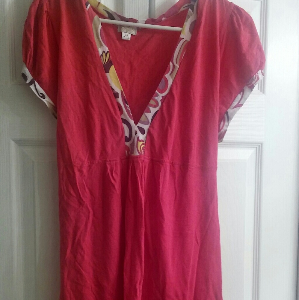 Southpole pink and white vneck