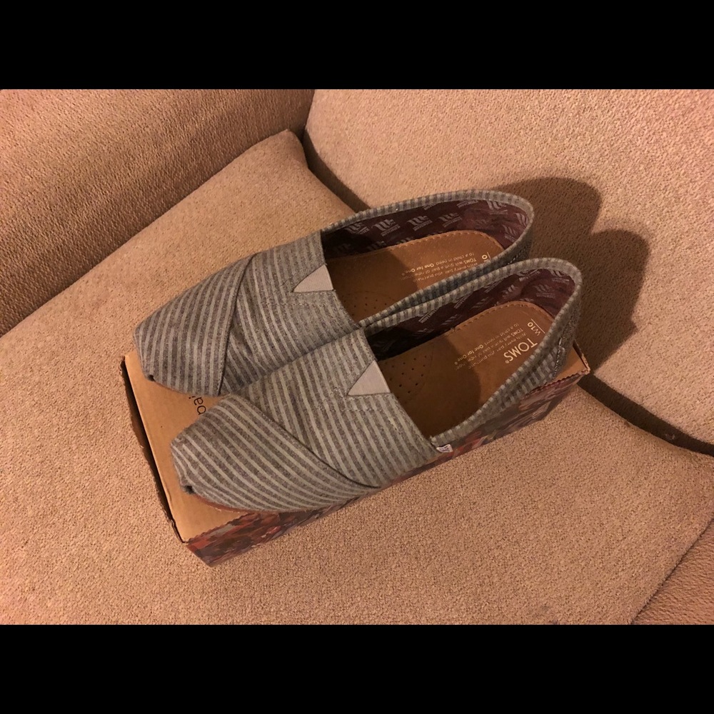 Toms