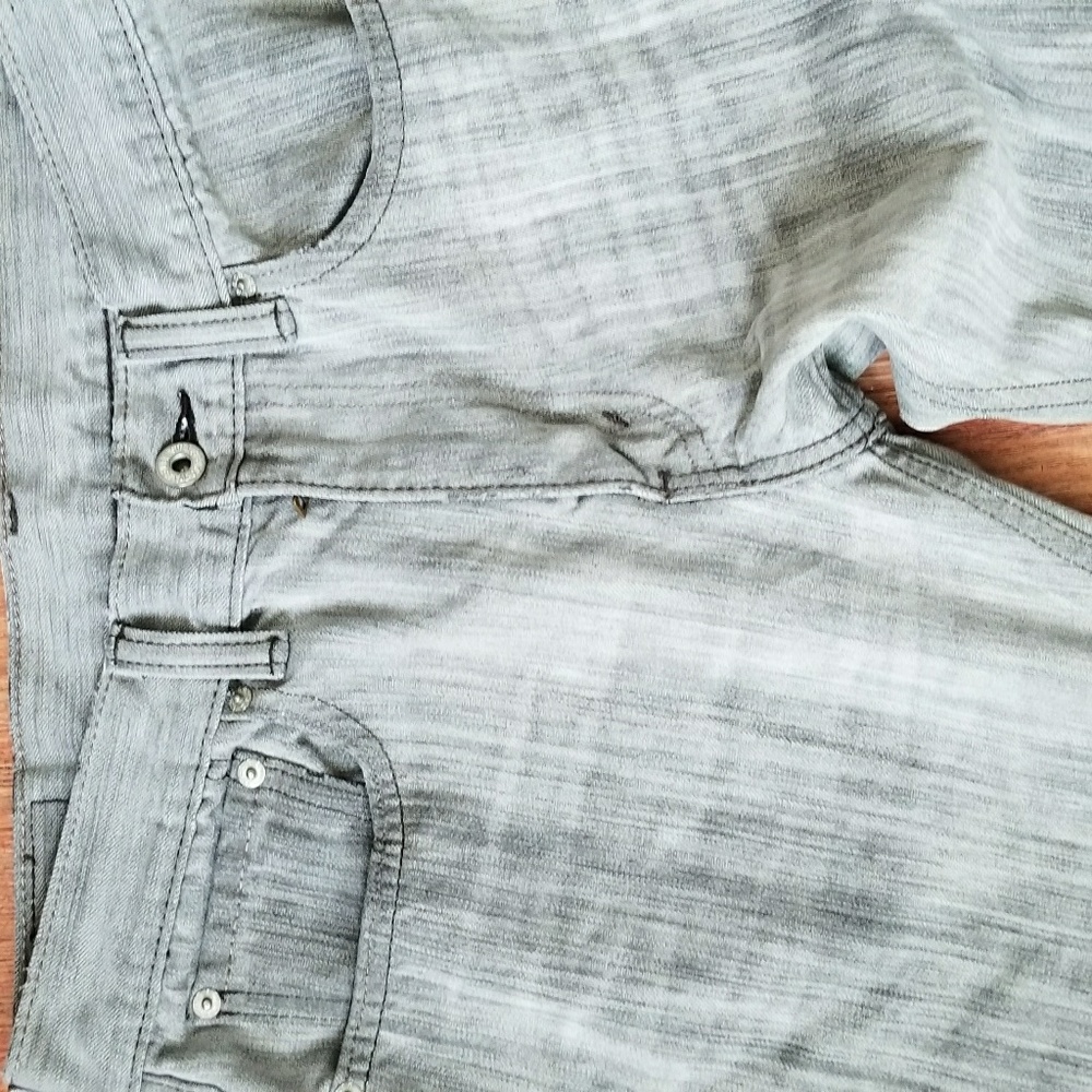 Levi's Jeans - Picture 3 of 6