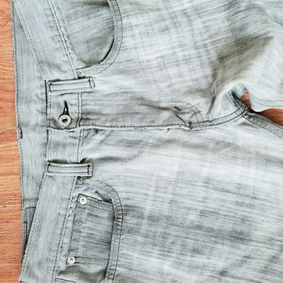 Levi's Jeans - Picture 5 of 6