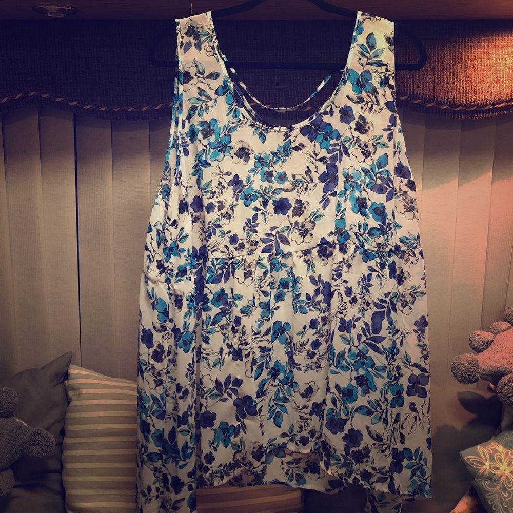 Floral TORRID blouse!