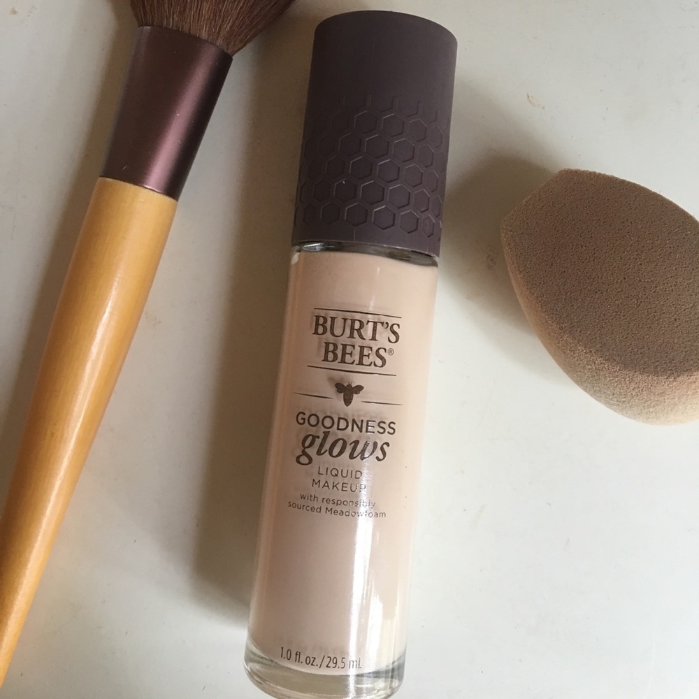 Burt's Bees Foundation 1010